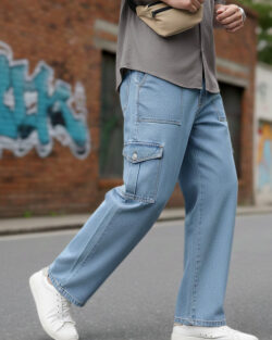 . Men Loose Fit Mid Rise Light Blue Jeans