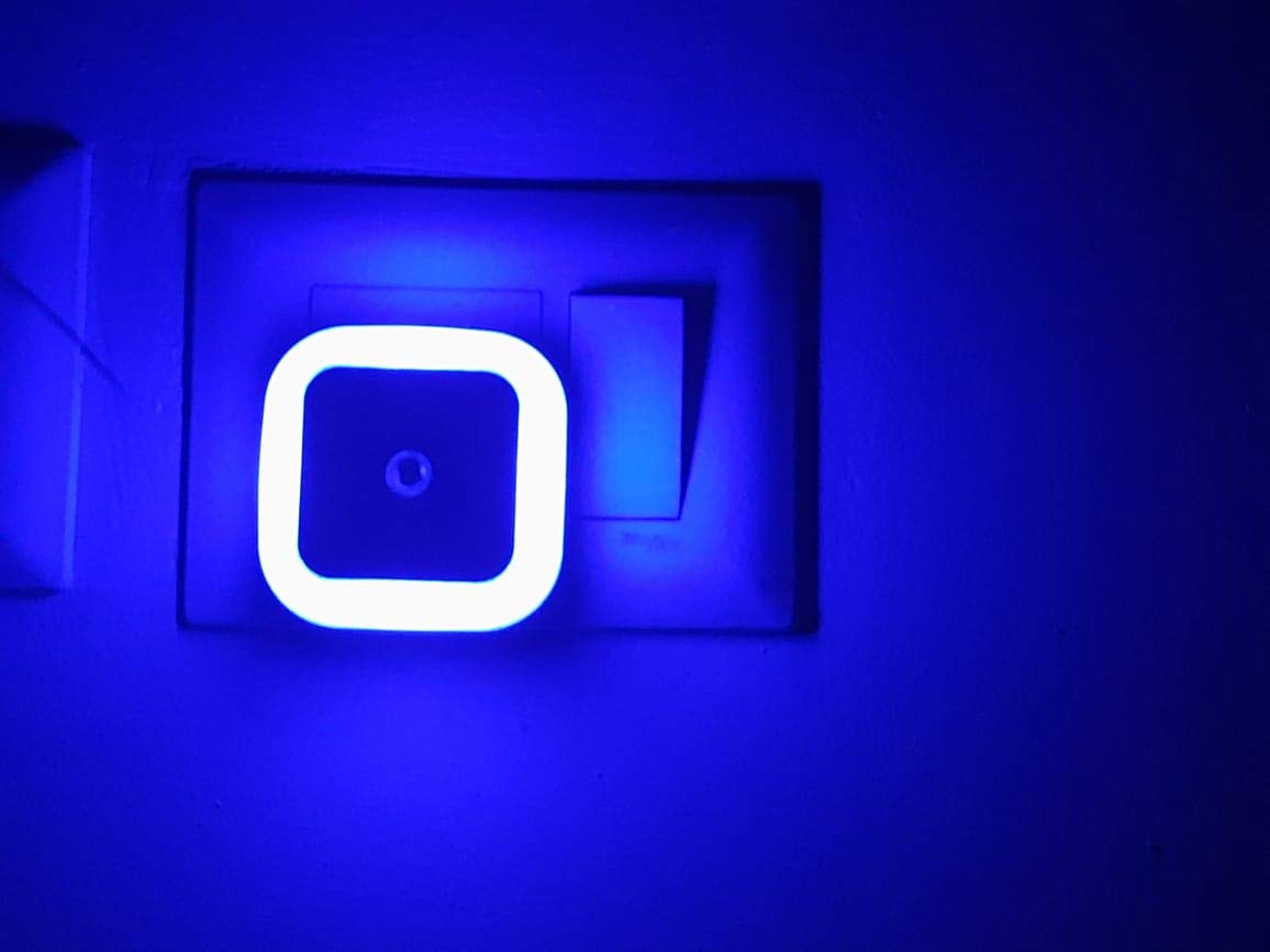 HOARD Polycarbonate 0.5W Led Plug In Smart Night Lamp With, Automatic Sensor -(Blue) Pack Of 1