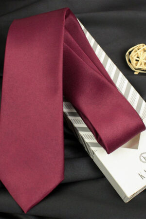 Kavove Men Solid Broad Tie
