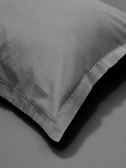 Sangria Black 300 TC King Double Bedsheet With 2 Pillow Covers-2.74 m x 2.74 m